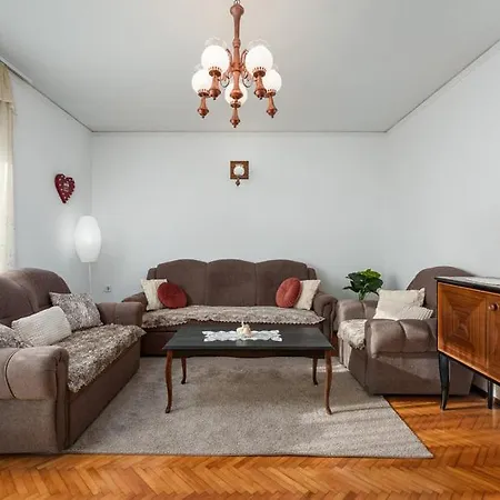 Apartman Leo