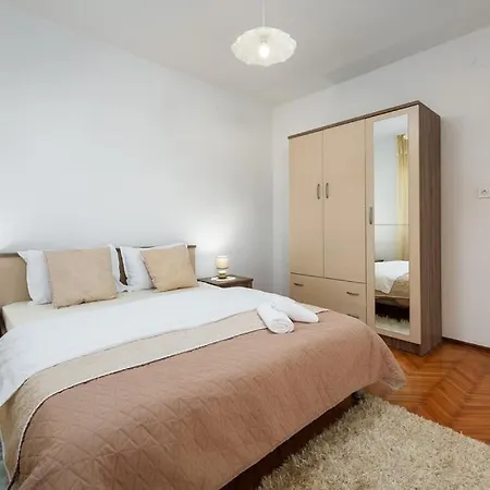 Apartment Apartman Leo *